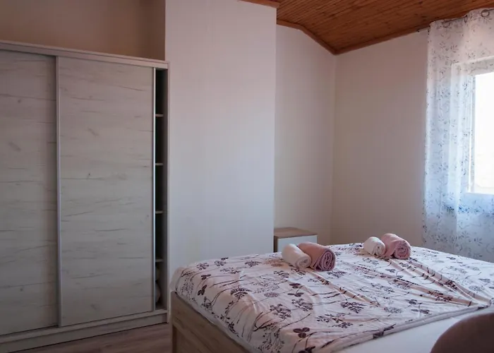 Domus Albus Apartman *